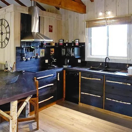 Hébergement de vacances Holiday Home, *